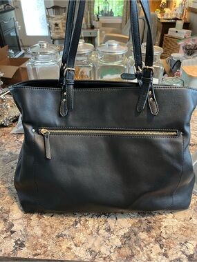 Black Vegan Leather Tote Bag with Front Zip Pocket